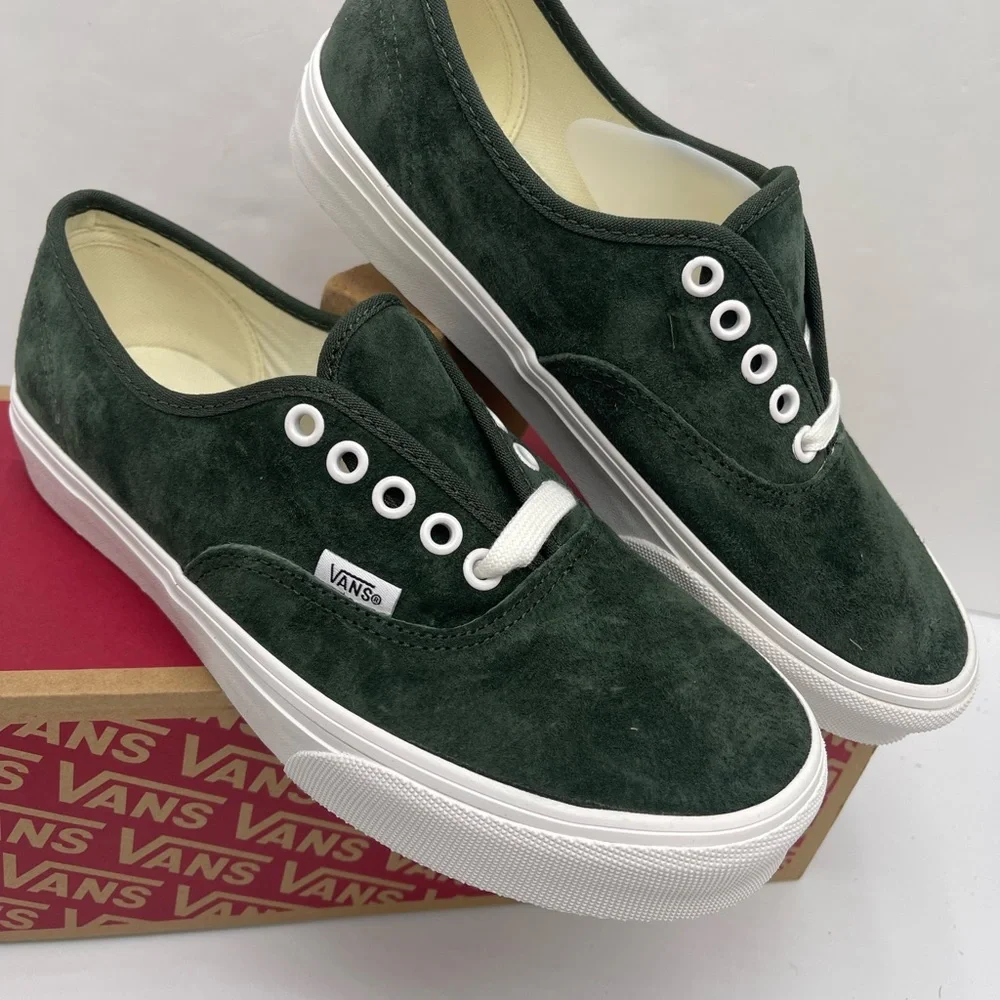 Vans WMNS Dark Green Suede Sneakers Authentic
Pig Suede Dried Kelp
VN000D7YEMU - Picture 5 of 16